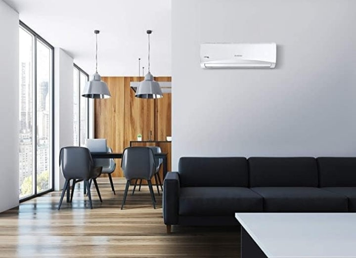 Ariston Prios R32, Condizionatore 18000 Btu Monosplit, Climatizzatore 81x33x56 (con Unità Esterna) Silenzioso Compatibile con Kit Wifi Ariston, Aria Condizionata Regolazione Autonoma, Filtro Antiodore